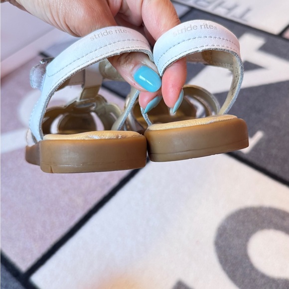 Stride Rite White Leather Kids Summertime Sandals - Picture 7 of 9